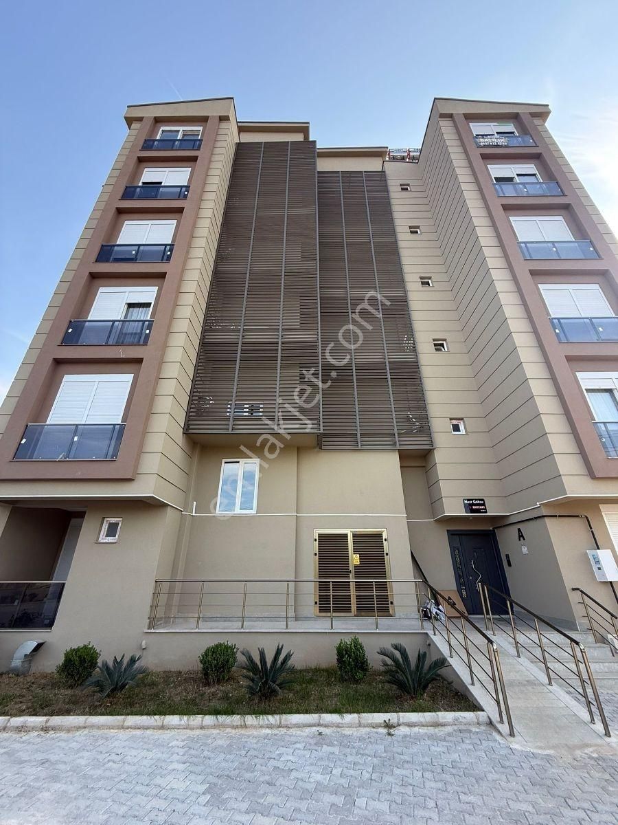 Göksu'da Havuzlu Sitede Kiralık 2+1 - Görsel 7