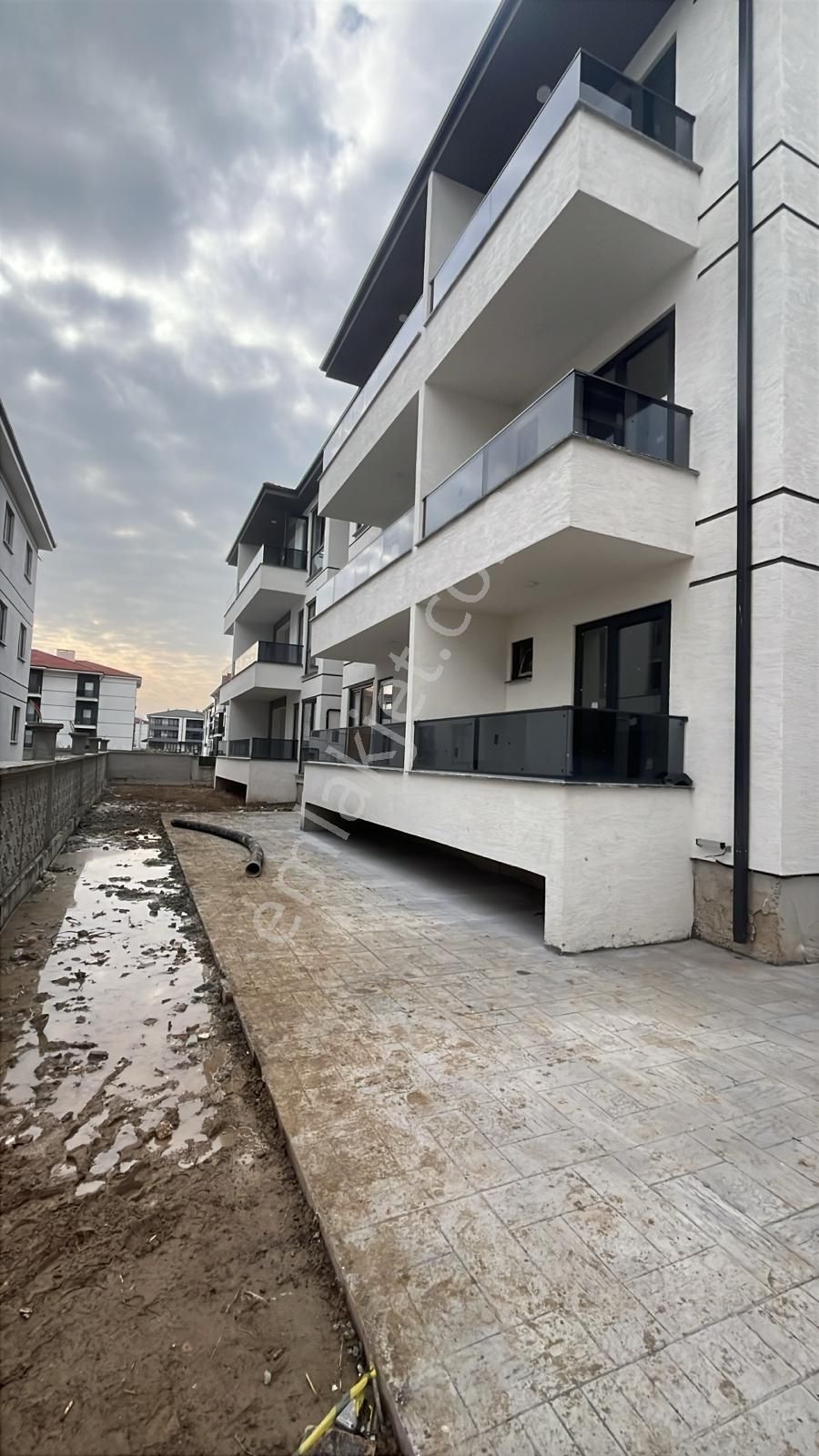 Arifiye Fatih Mah'de Satılık Fırsat 3+1 Yükse Giriş Daire - Görsel 26