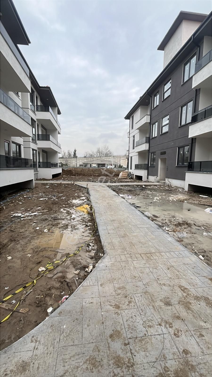 Arifiye Fatih Mah'de Satılık Fırsat 3+1 Yükse Giriş Daire