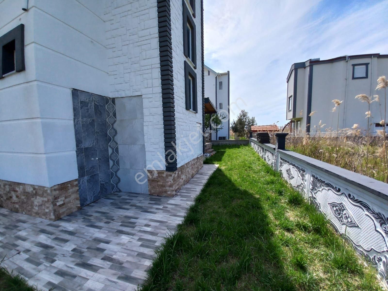 Taş Emlak'tan Altınova Sahilde 5+1 Sıfır Tripleks - Görsel 11