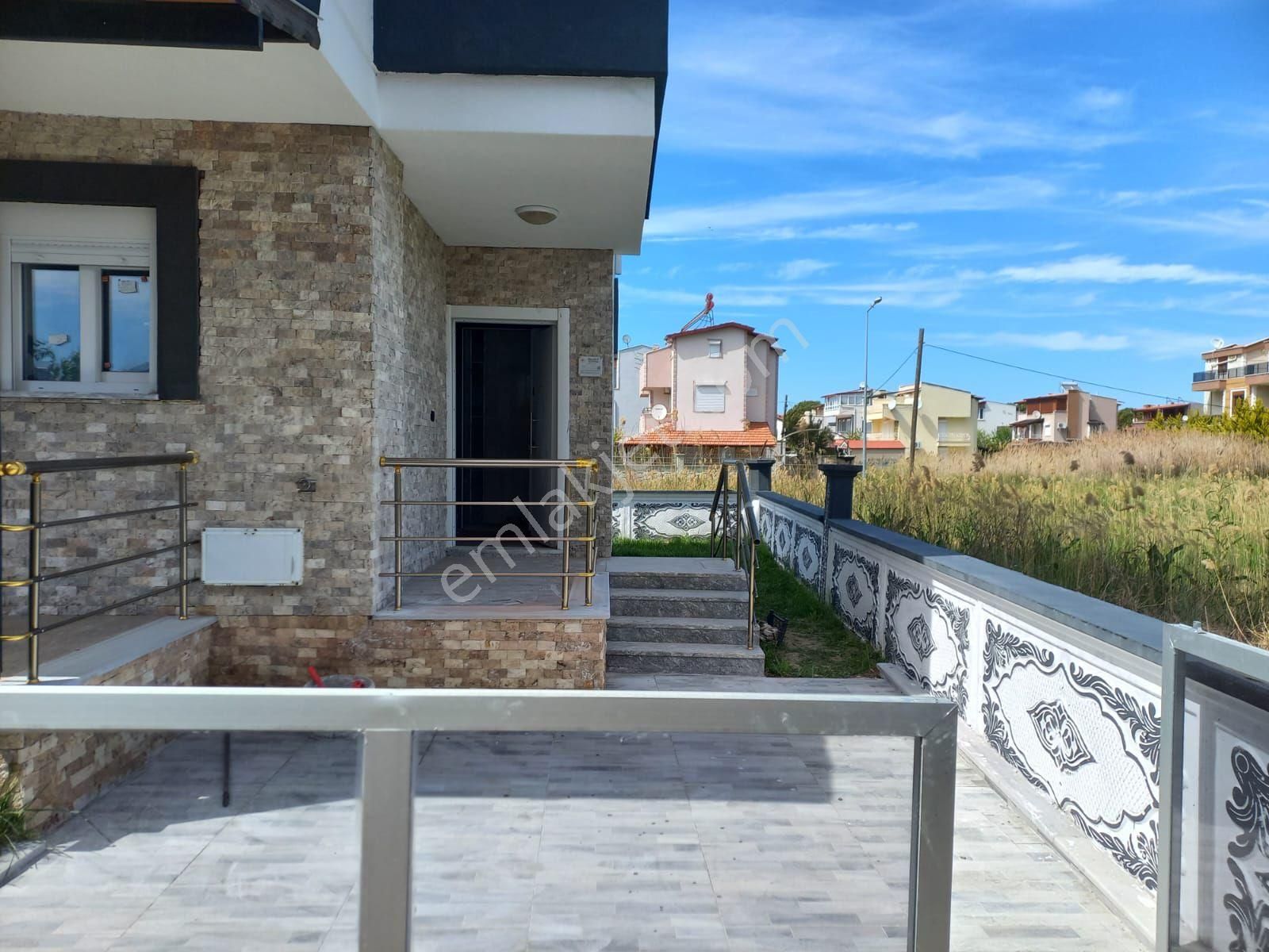 Taş Emlak'tan Altınova Sahilde 5+1 Sıfır Tripleks - Görsel 13