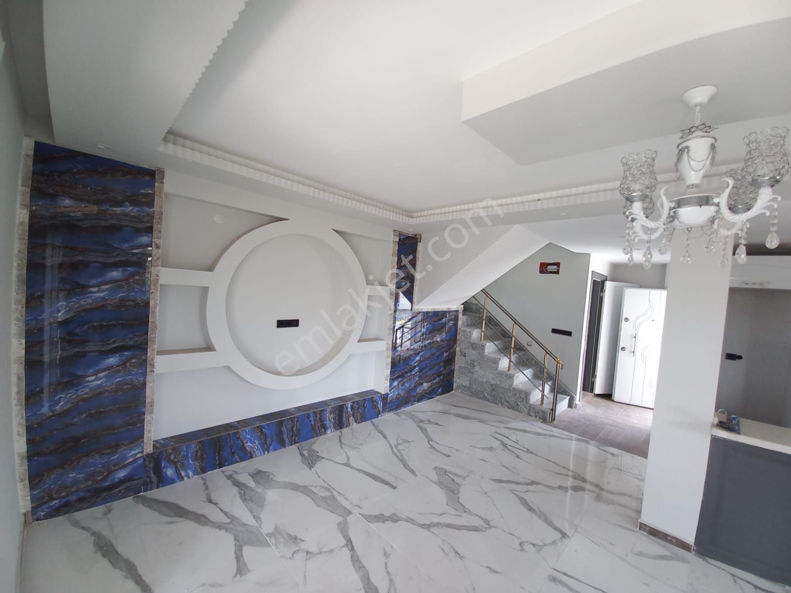 Taş Emlak'tan Altınova Sahilde 5+1 Sıfır Tripleks - Görsel 16