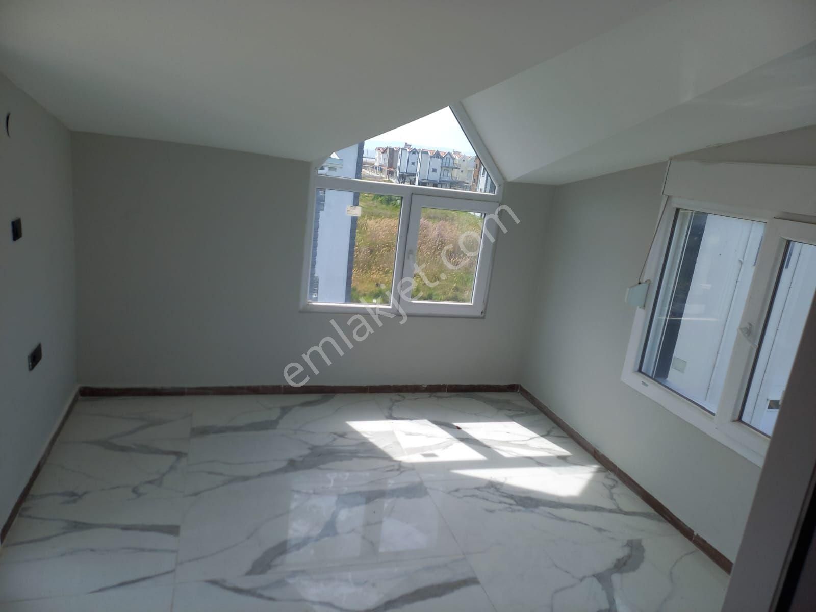 Taş Emlak'tan Altınova Sahilde 5+1 Sıfır Tripleks - Görsel 21