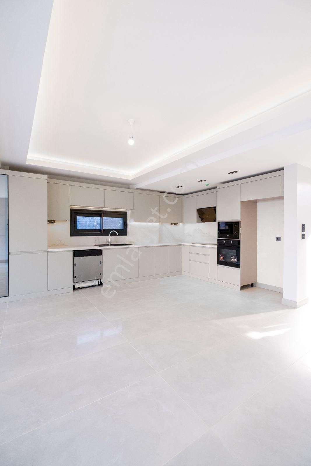 Soğucak'ta Deniz Manzaralı 4+1 Müstakil Lüx Satılık Villa - Görsel 5