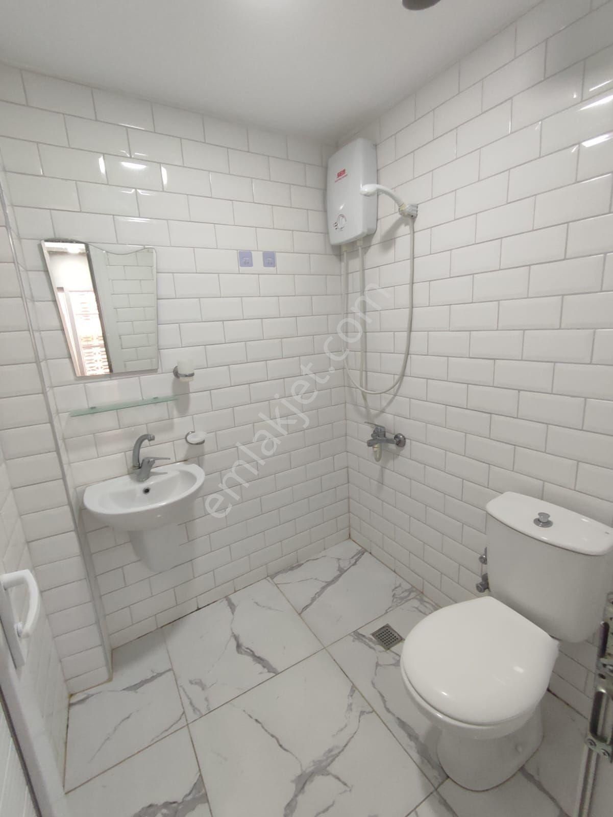 Baraj Yolunda,merkezi Konumda 1+1 Tertemiz Kiralık Eşyalı Daire - Görsel 9