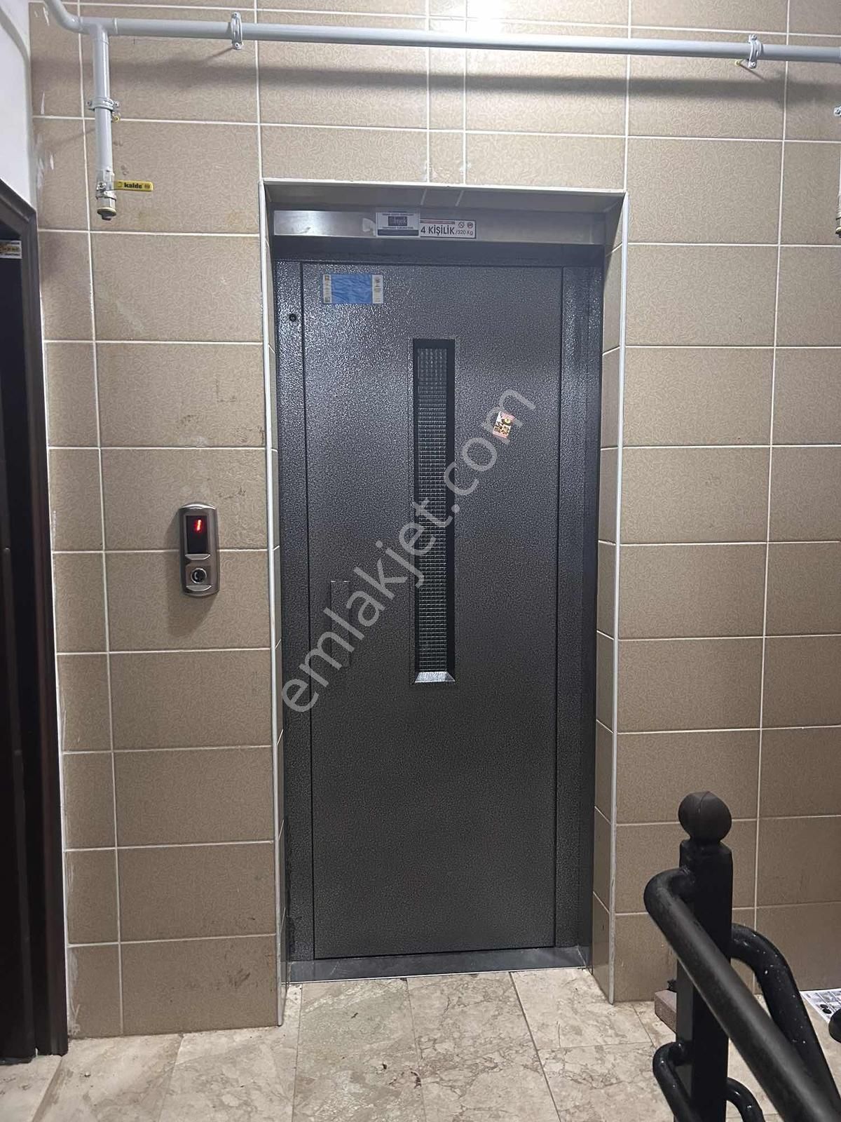 Ünsal Mahallesin De Kiralık 2+1 100 M² Kat:1 Asansörlü Daire - Görsel 16