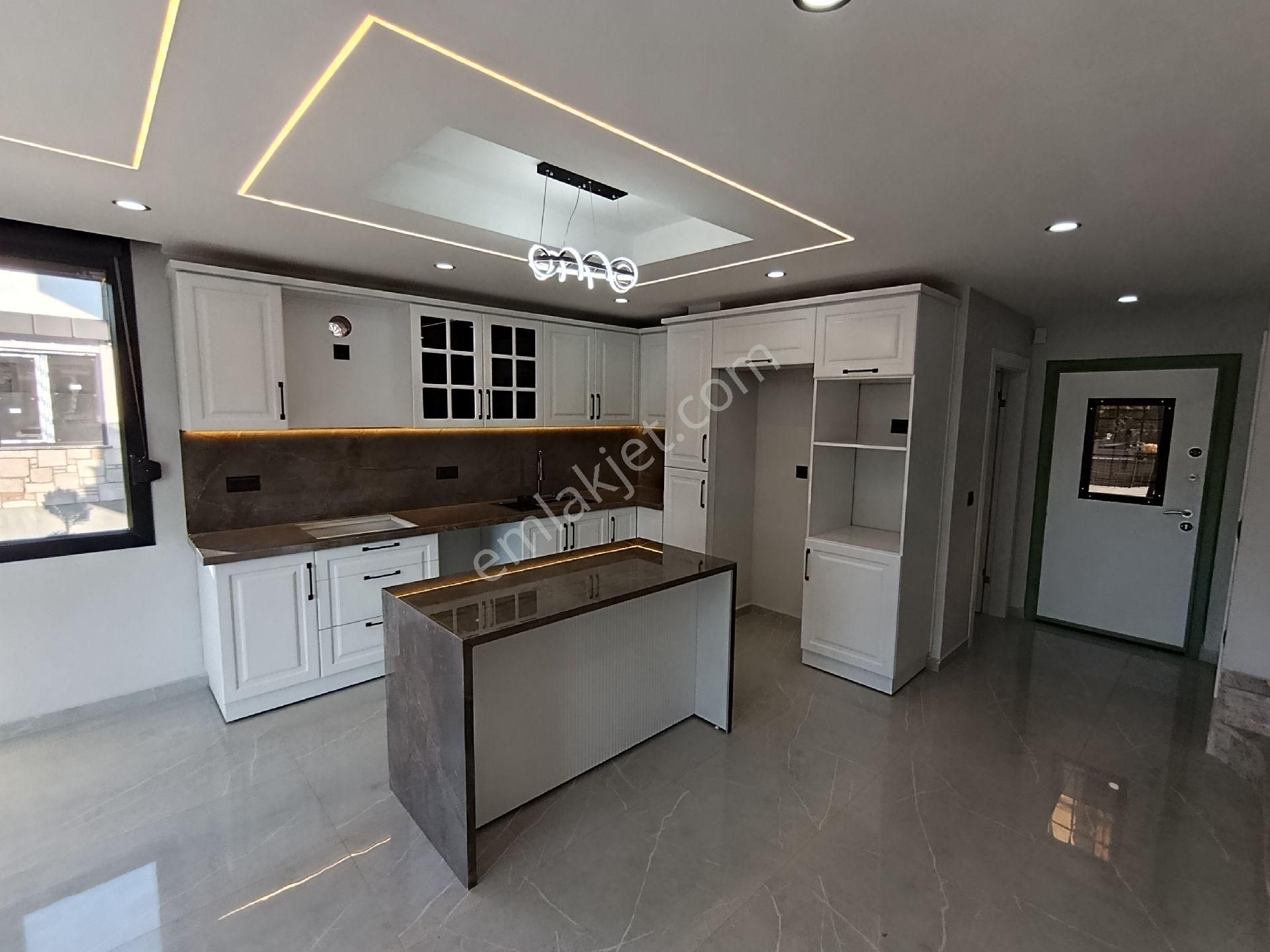 Taş Emlak'tan Plaja Yürüme Mesafesinde 3+1 Sıfır Villa - Görsel 18