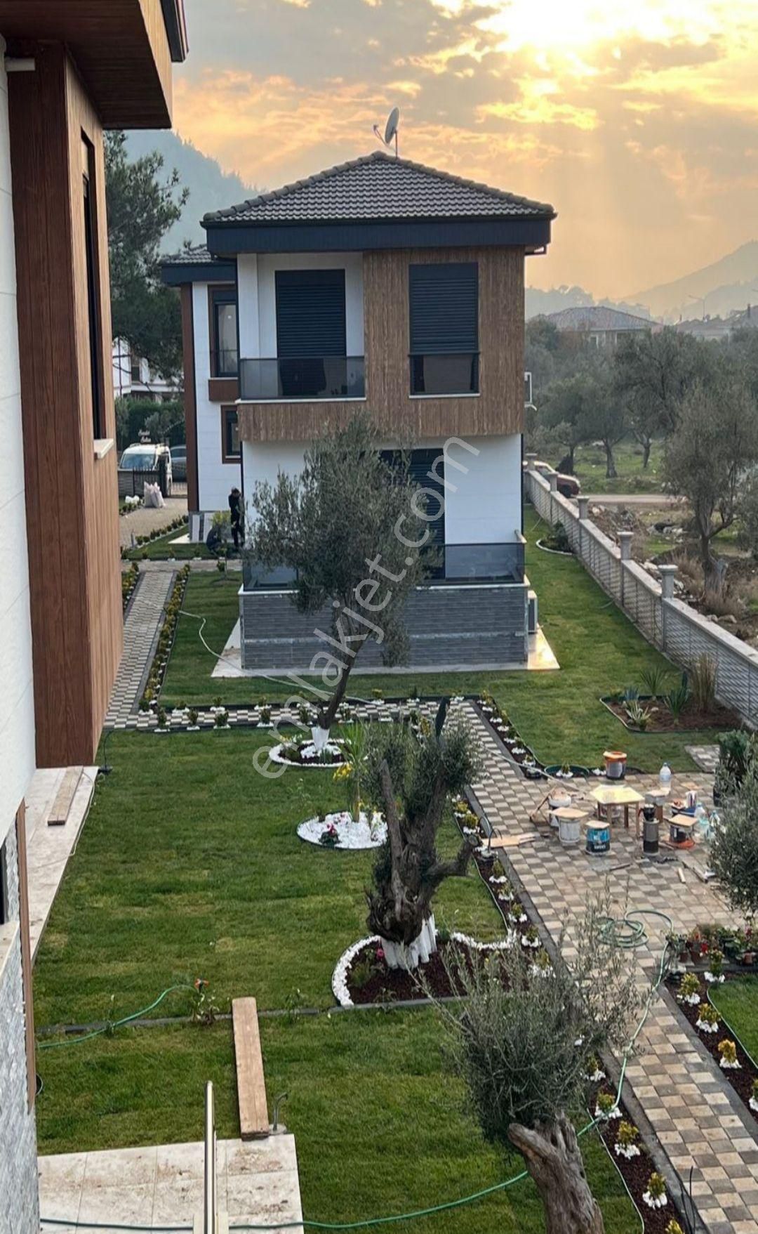 Taş Emlak'tan Çamlıkta Site İçinde Sıfır Villa - Görsel 5