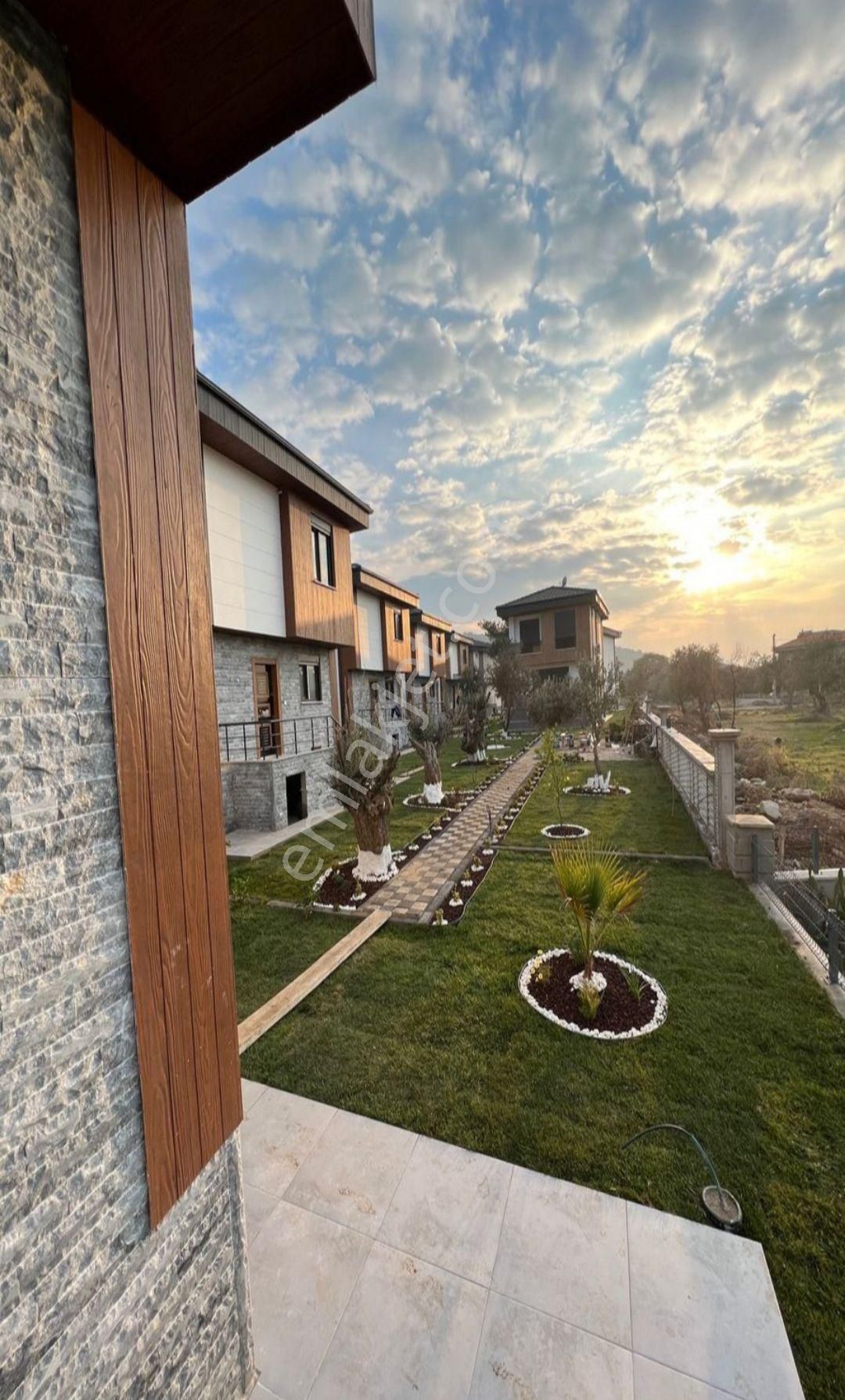 Taş Emlak'tan Çamlıkta Site İçinde Sıfır Villa - Görsel 8