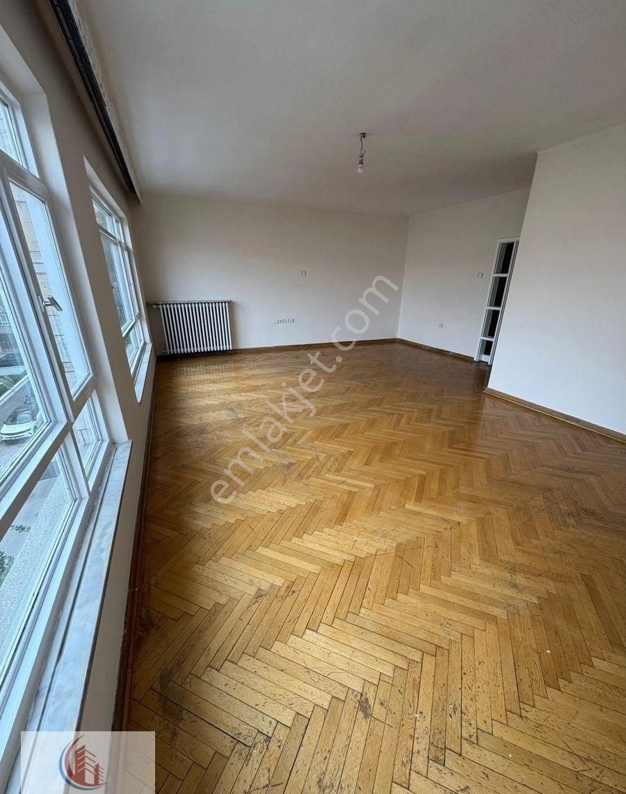 Bahçelide 3+1 Merkezi 3.katta 7.caddeye Yakın 35 Bin Tl - Görsel 3