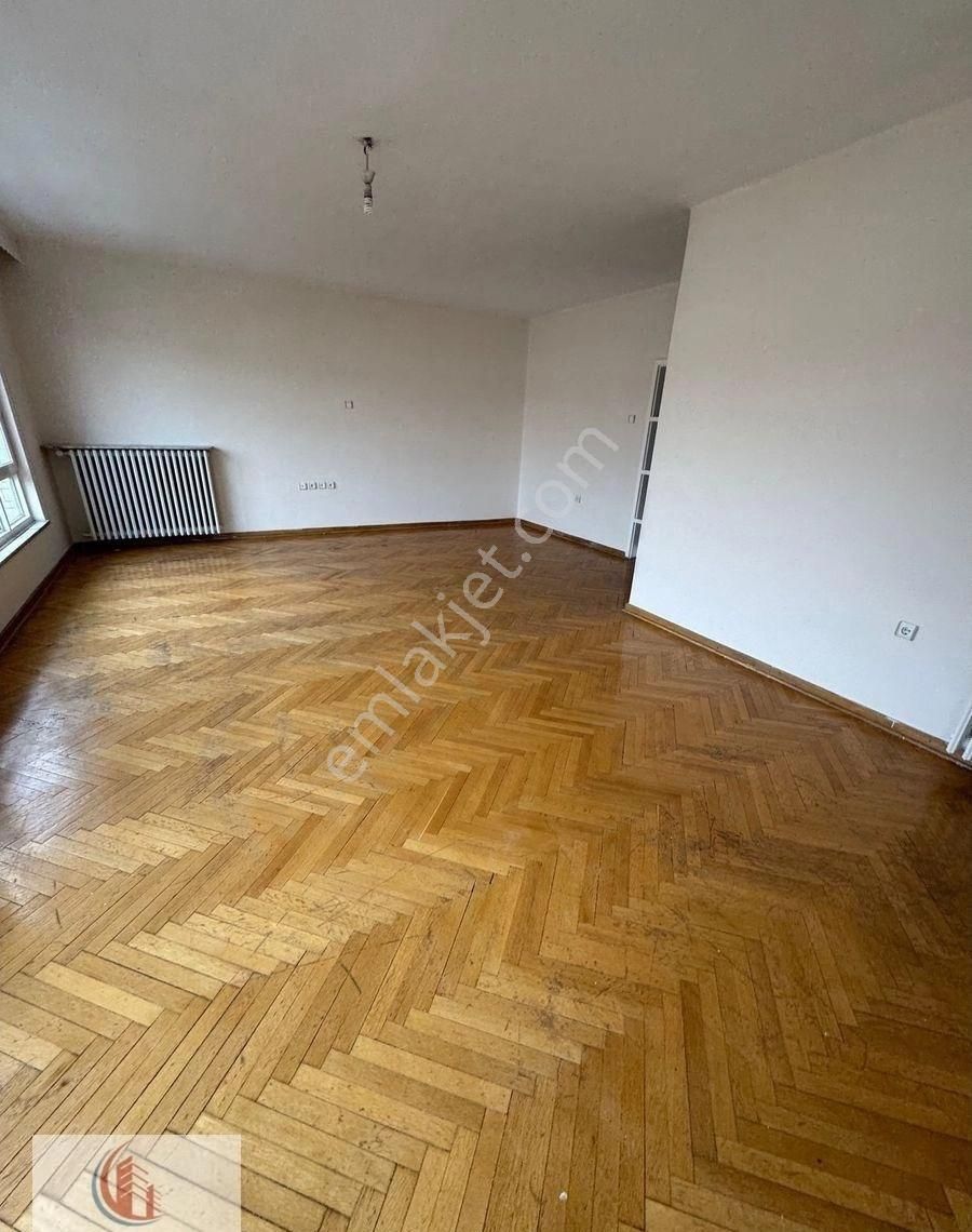 Bahçelide 3+1 Merkezi 3.katta 7.caddeye Yakın 35 Bin Tl - Görsel 4