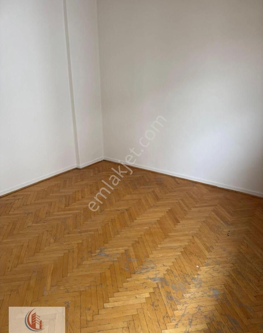 Bahçelide 3+1 Merkezi 3.katta 7.caddeye Yakın 35 Bin Tl - Görsel 8