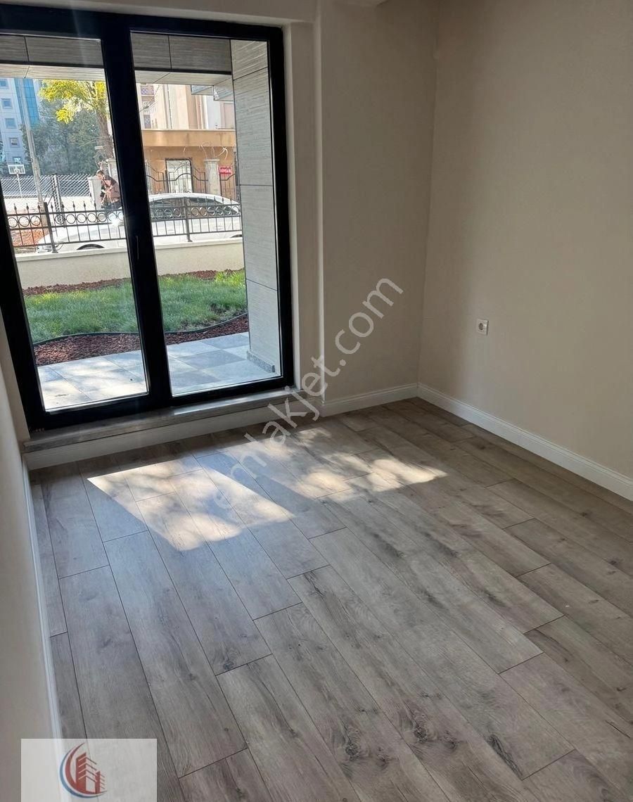 Bahçelide 1+1 Giriş Yeni Bina Bahçe Kullanımlı 7 Milyon Tl - Görsel 4