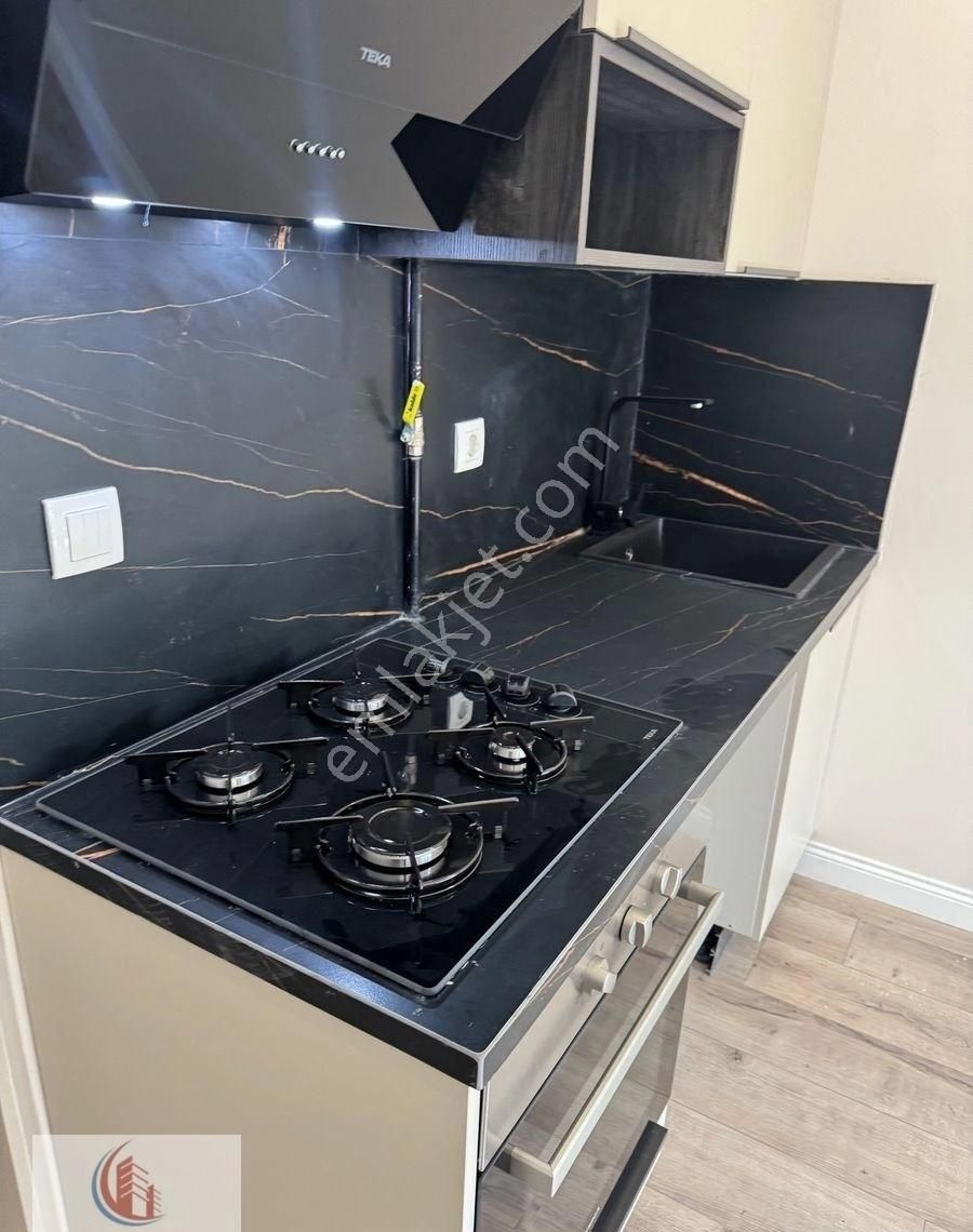 Bahçelide 1+1 Giriş Yeni Bina Bahçe Kullanımlı 7 Milyon Tl - Görsel 24