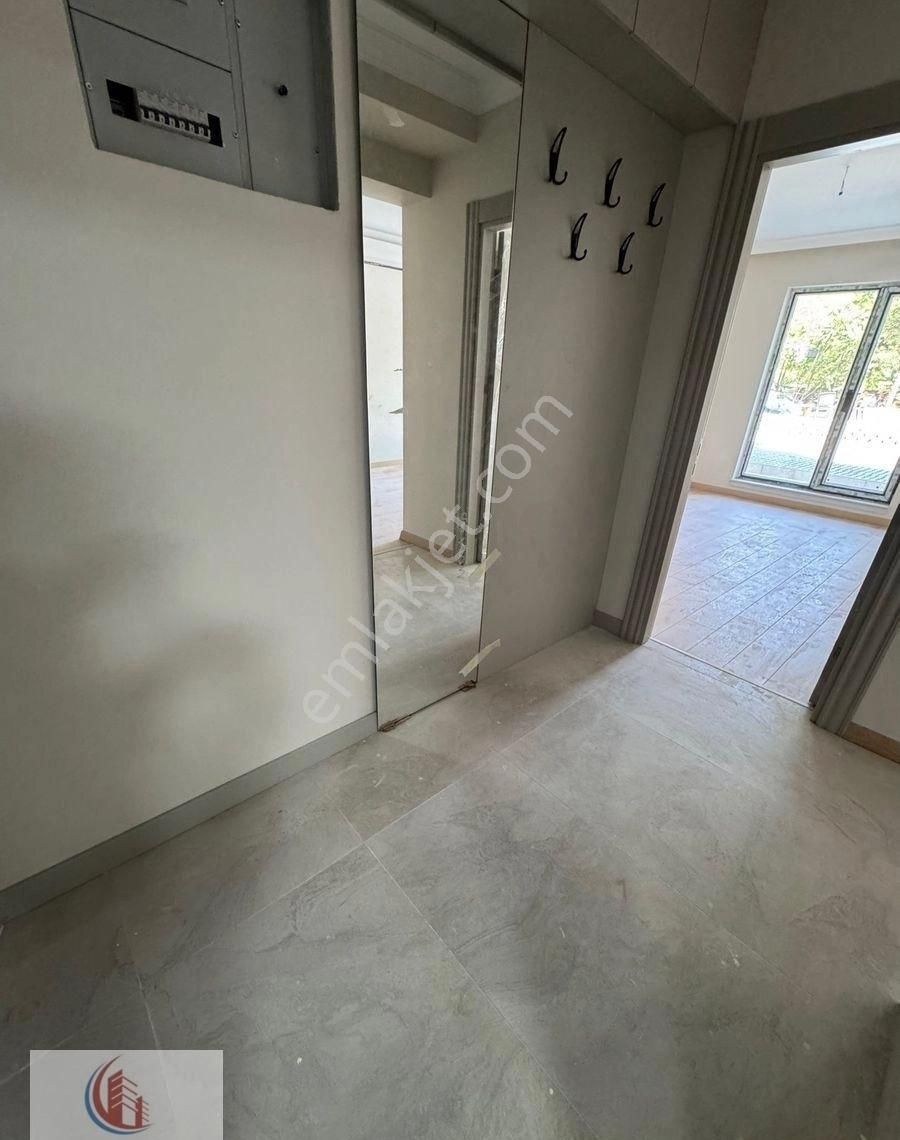 Anıttepede 1+1 Giriş Yeni Bina 5 Milyon 500 Bin Tl Cansudan - Görsel 16