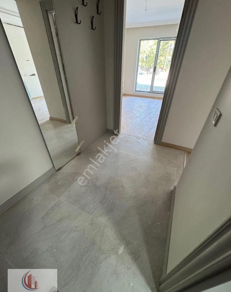 Anıttepede 1+1 Giriş Yeni Bina 5 Milyon 500 Bin Tl Cansudan - Görsel 8