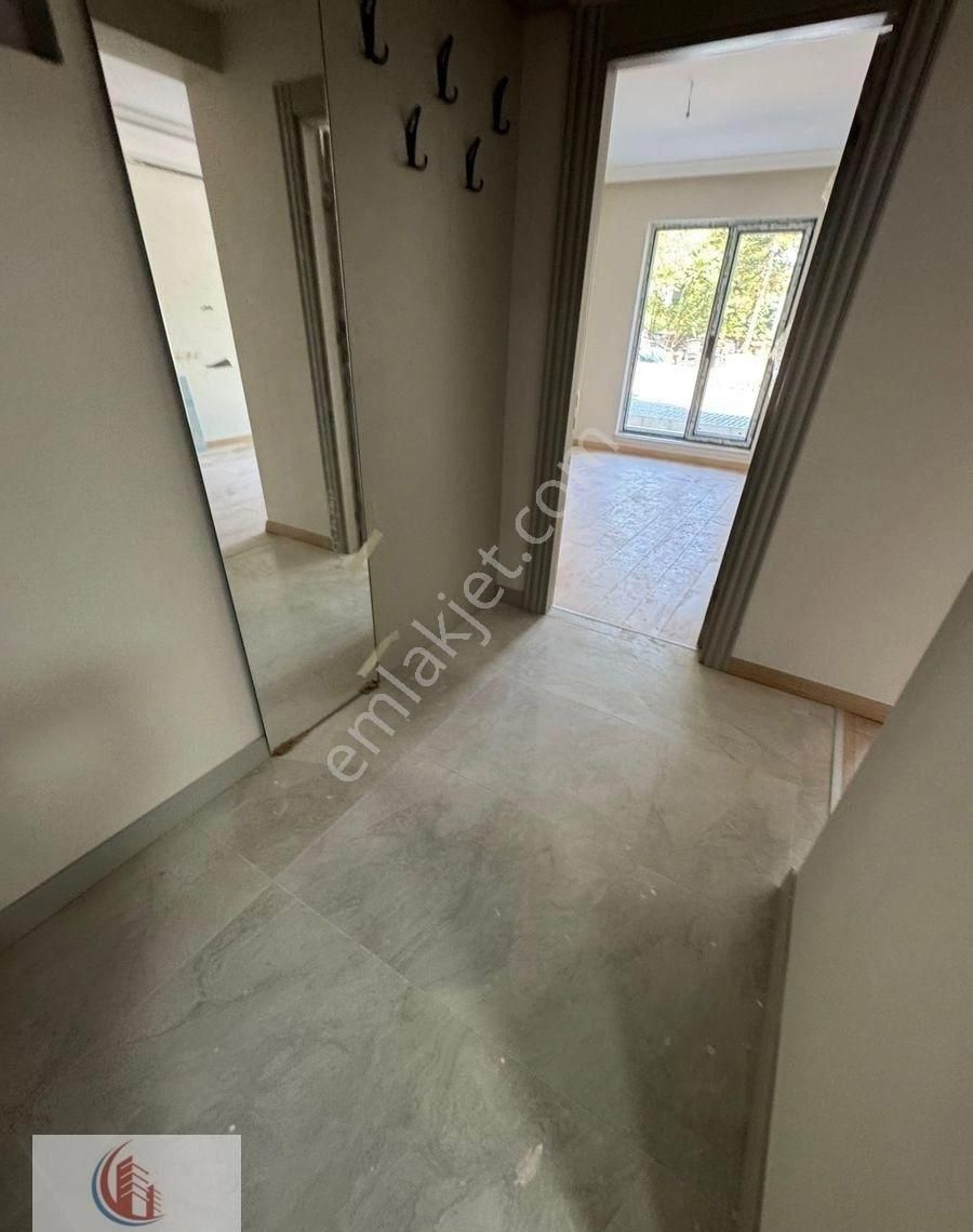 Anıttepede 1+1 Giriş Yeni Bina 5 Milyon 500 Bin Tl Cansudan - Görsel 18