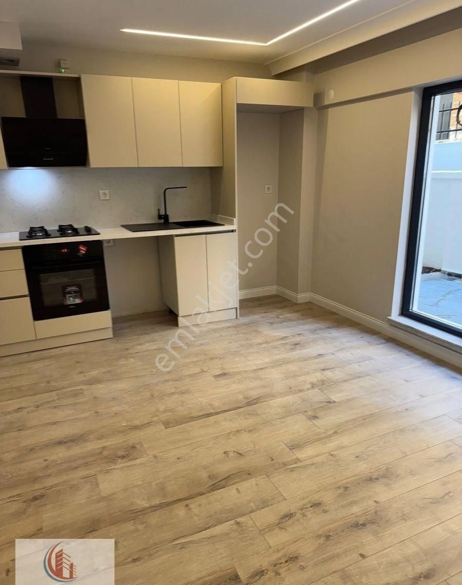 Bahçelide Yeni Bina Bahçe Katı Teras Kullanımlı Köşe Bina 1+1 6 Milyon 750 Bin Tl - Görsel 9