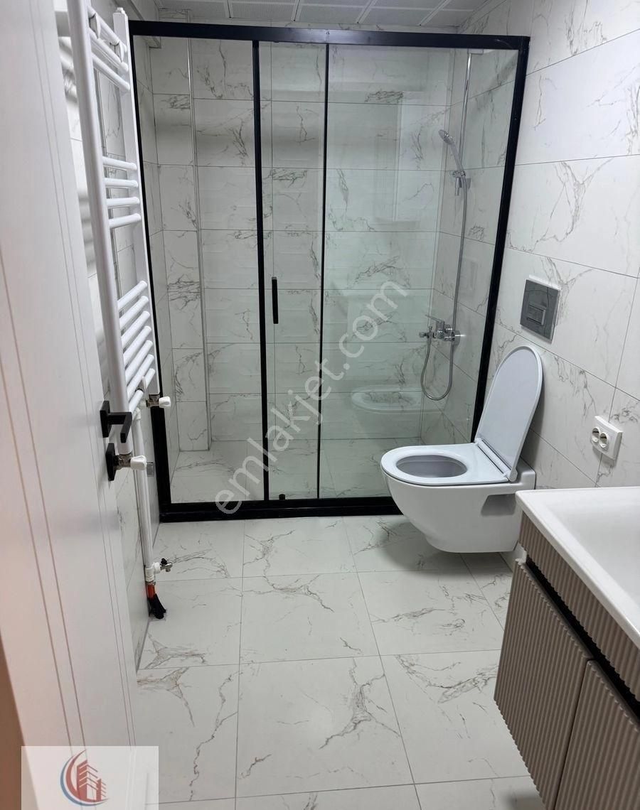 Bahçelide Yeni Bina Bahçe Katı Teras Kullanımlı Köşe Bina 1+1 6 Milyon 750 Bin Tl - Görsel 8