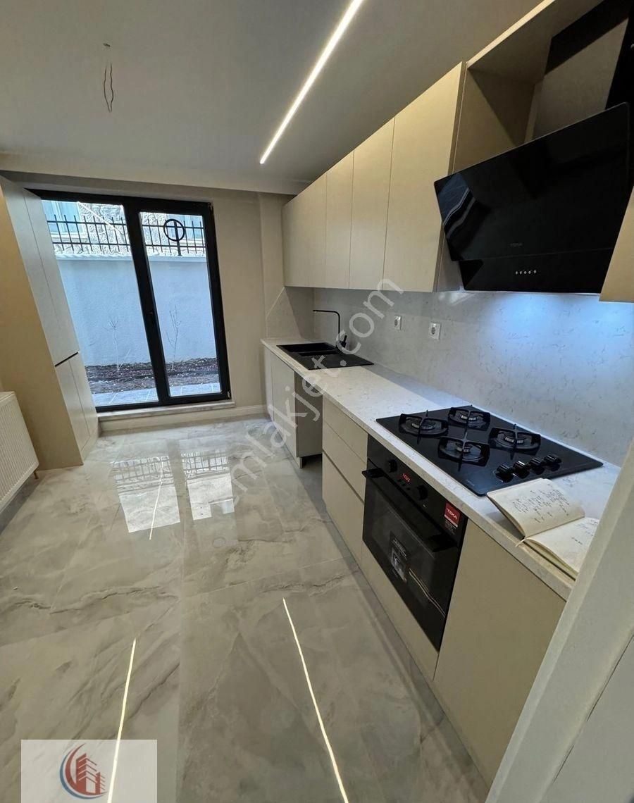 Bahçelide Köşe Bina 2+1 Yeni Bina Bahçekatı 9 Milyon - Görsel 24