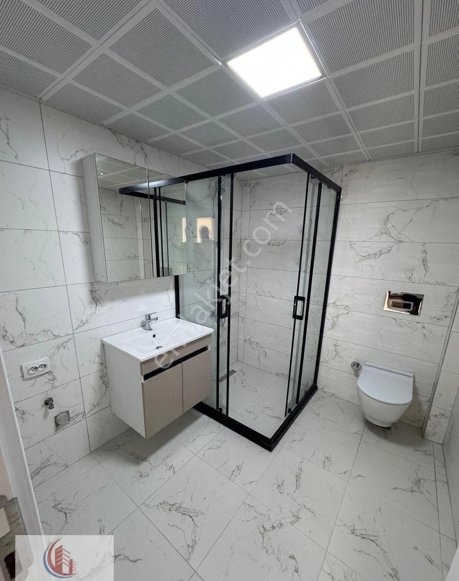 Bahçelide Köşe Bina 2+1 Yeni Bina Bahçekatı 9 Milyon - Görsel 2