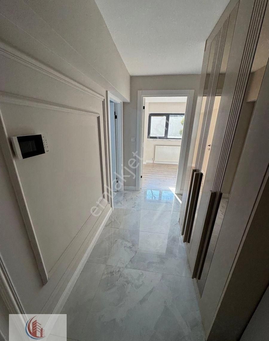 Bahçelide Köşe Bina 2+1 Yeni Bina Bahçekatı 9 Milyon - Görsel 15