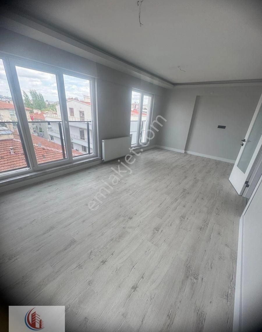 Bahçelide 4+1 Yeni Bina Teraslı Buleks Anıtkabir Manzaralı 13 Milyon 500 Bin Tl Cansudan