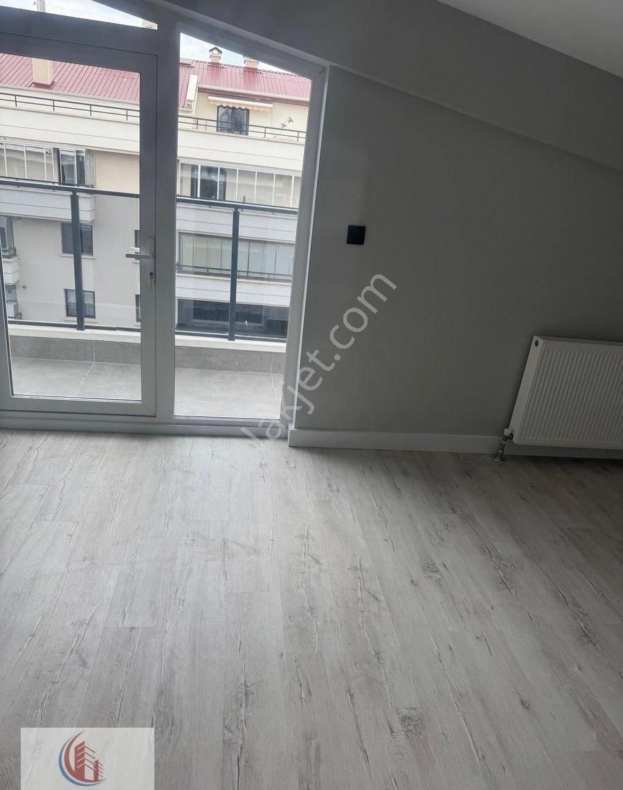 Bahçelide 4+1 Yeni Bina Teraslı Buleks Anıtkabir Manzaralı 13 Milyon 500 Bin Tl Cansudan - Görsel 14