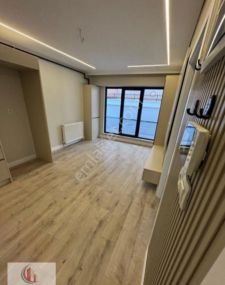 Bahçelide Yeni Bina Teras Kullanımlı 1+1 Bahçe Katı 6 Milyon 750 Bin Tl - Görsel 11