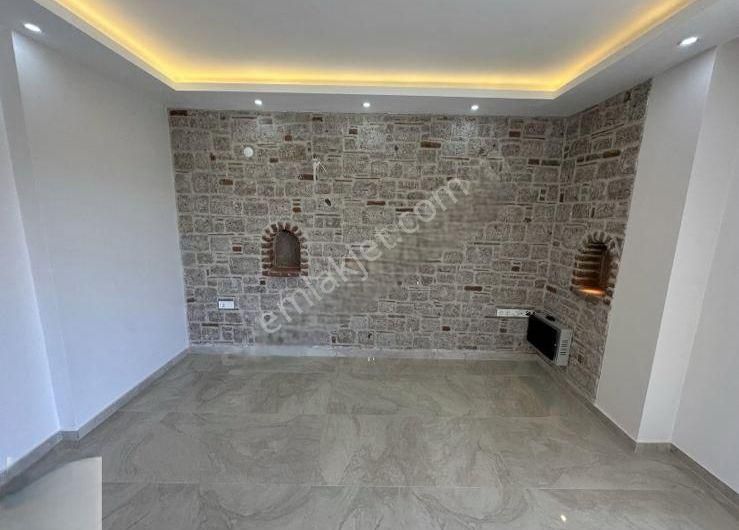 Taş Emlak'tan Cunda'da Kısmi Deniz Manzaralı Sıfır Villa - Görsel 14