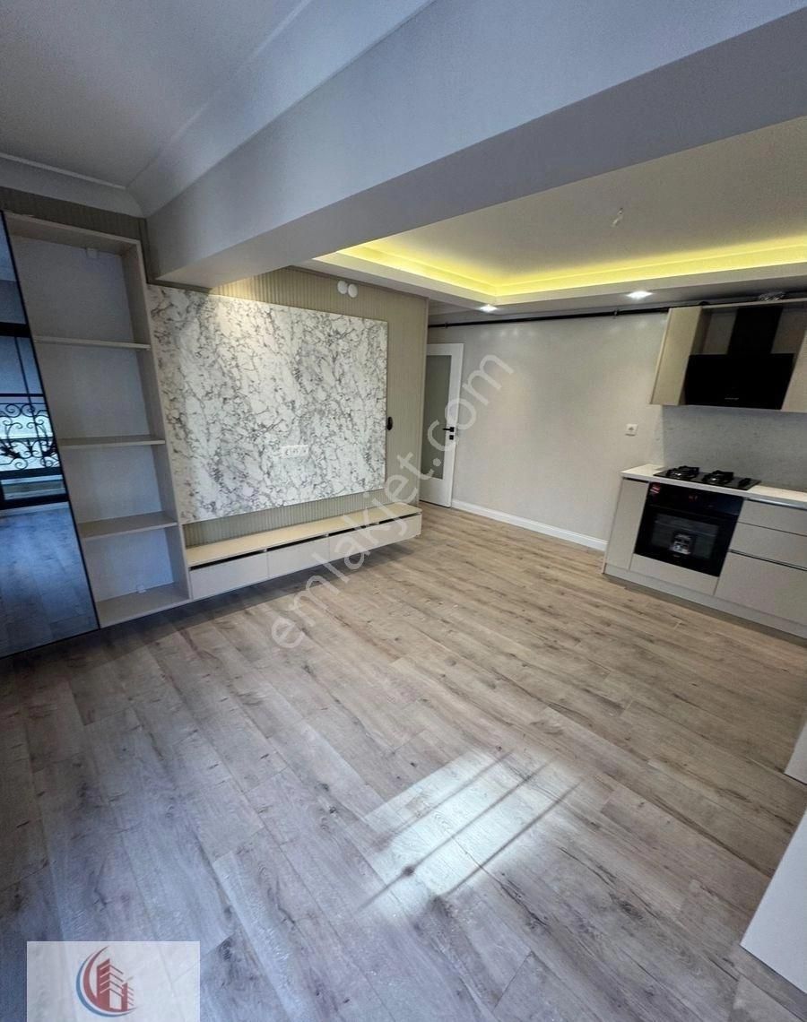 Bahçelide Yeni Sıfır Bina 1 + 1 Kat 2de 8 Milyon Tl - Görsel 24