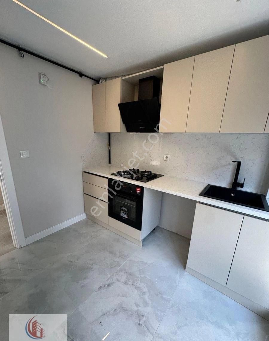 Bahçelide 2+1 Yeni Bina Köşe Teras Kullanımlı 9 Milyon Tl - Görsel 21