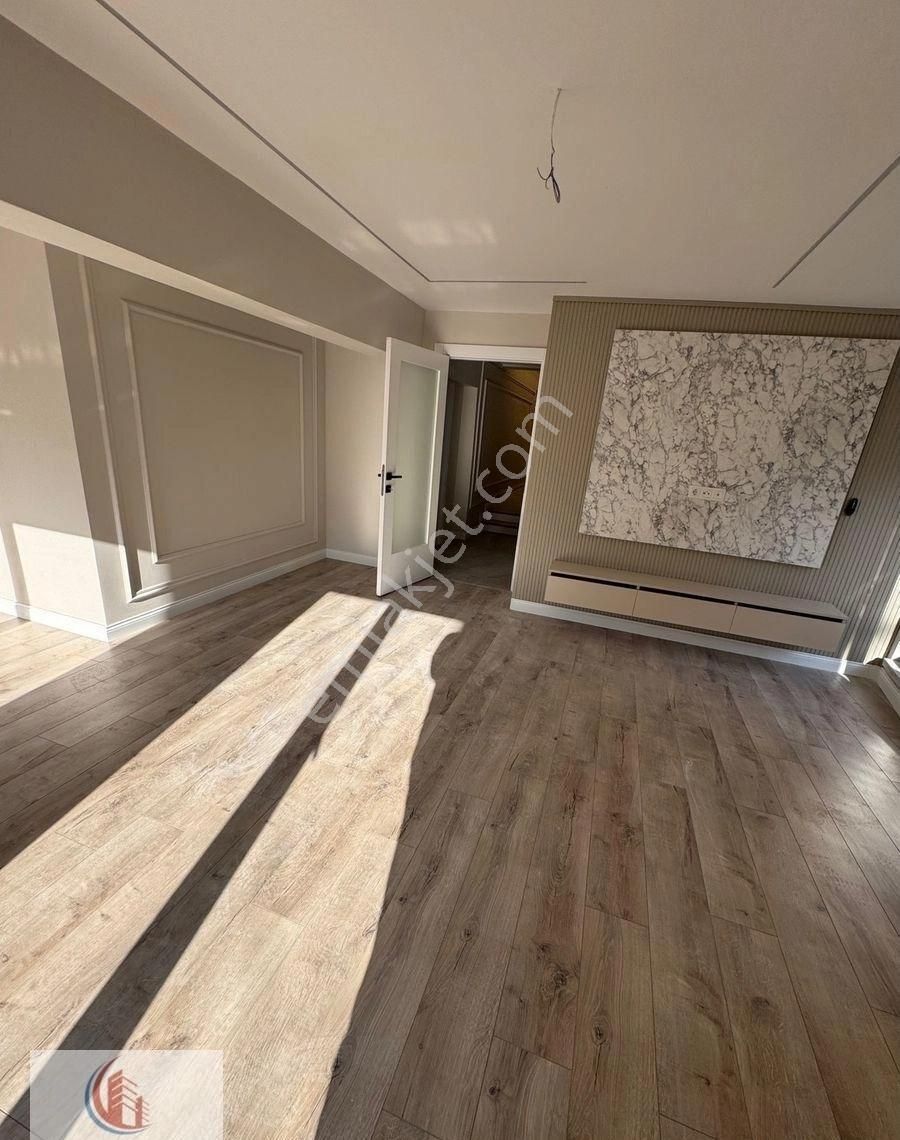 Bahçelide 2+1 Yeni Bina Köşe Teras Kullanımlı 9 Milyon Tl - Görsel 13