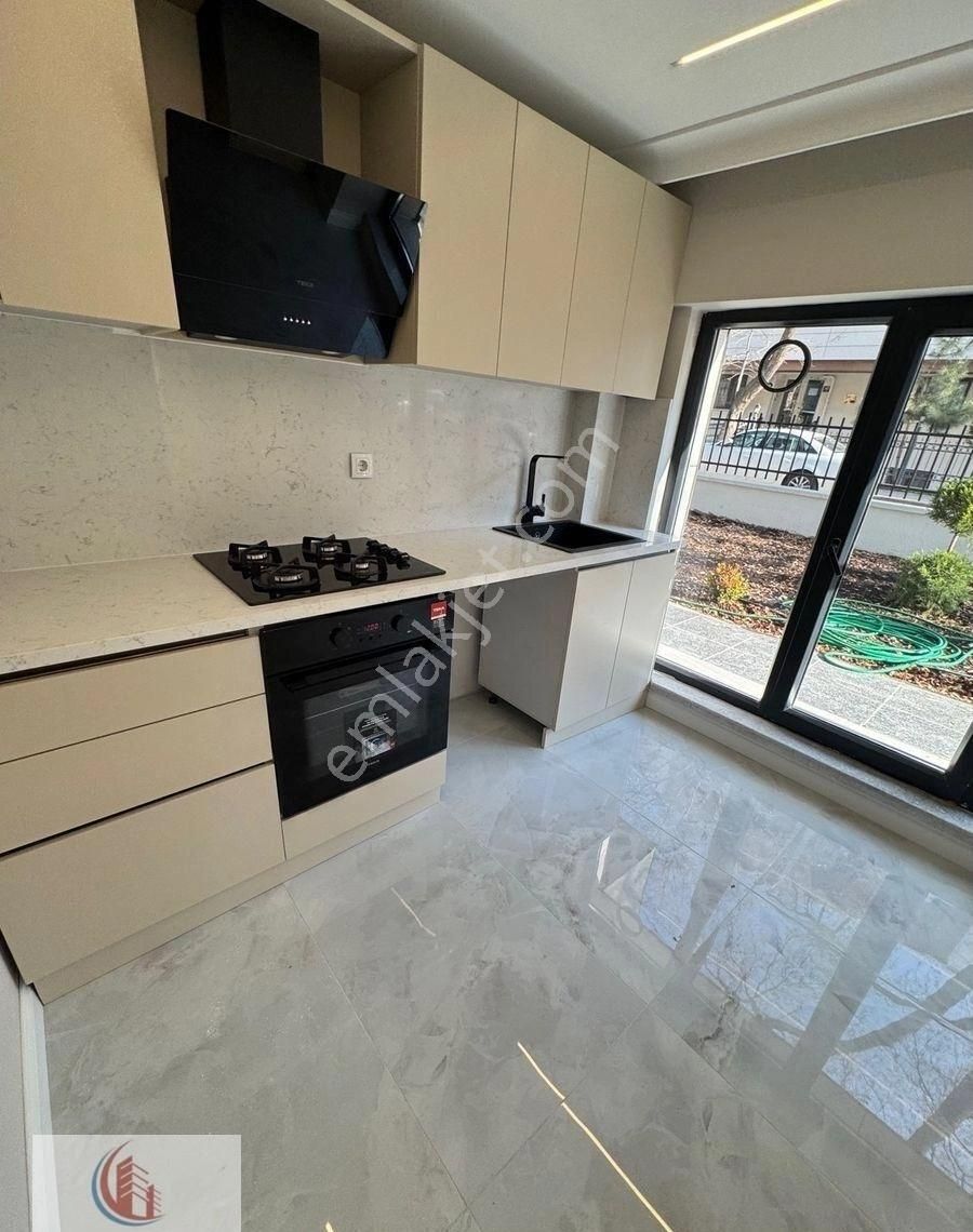 Bahçelide 2+1 Yeni Bina Köşe Teras Kullanımlı 9 Milyon Tl - Görsel 16