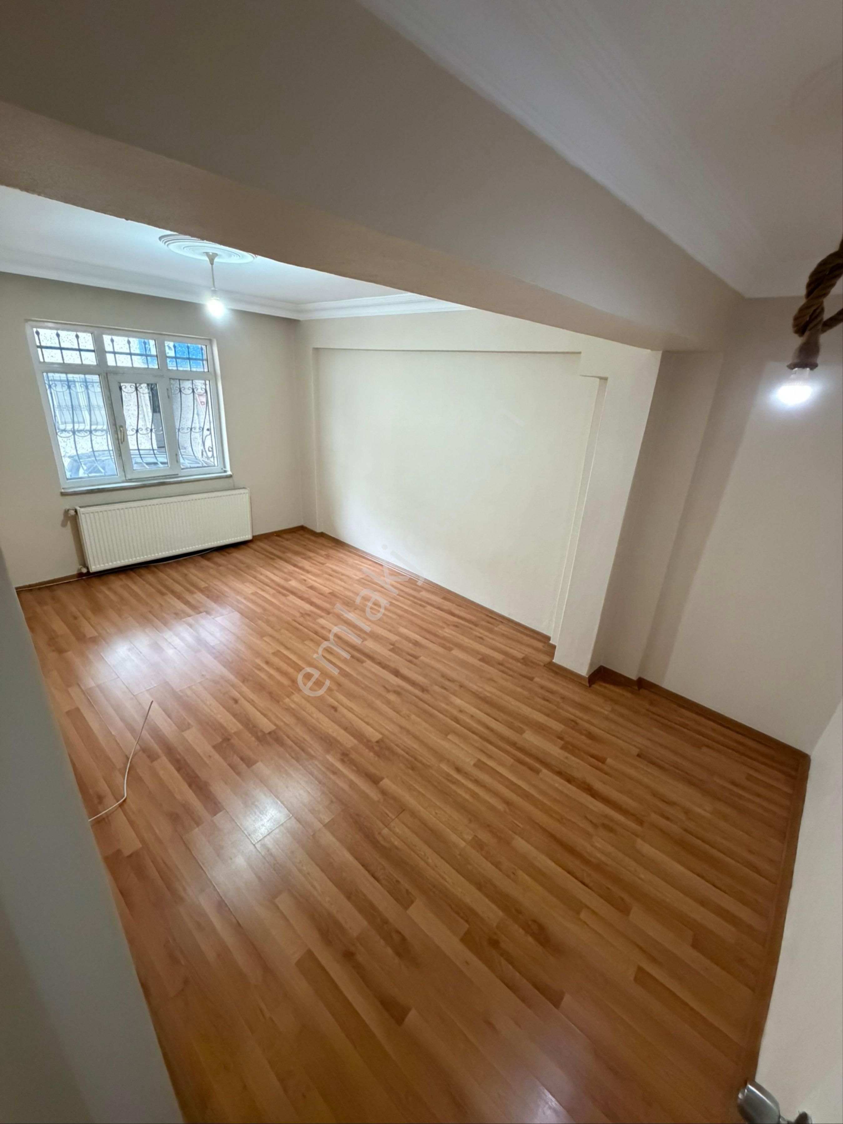 Sultançiftliği Mahallesi 3+1 Kiralık Yüksek Giriş Daire