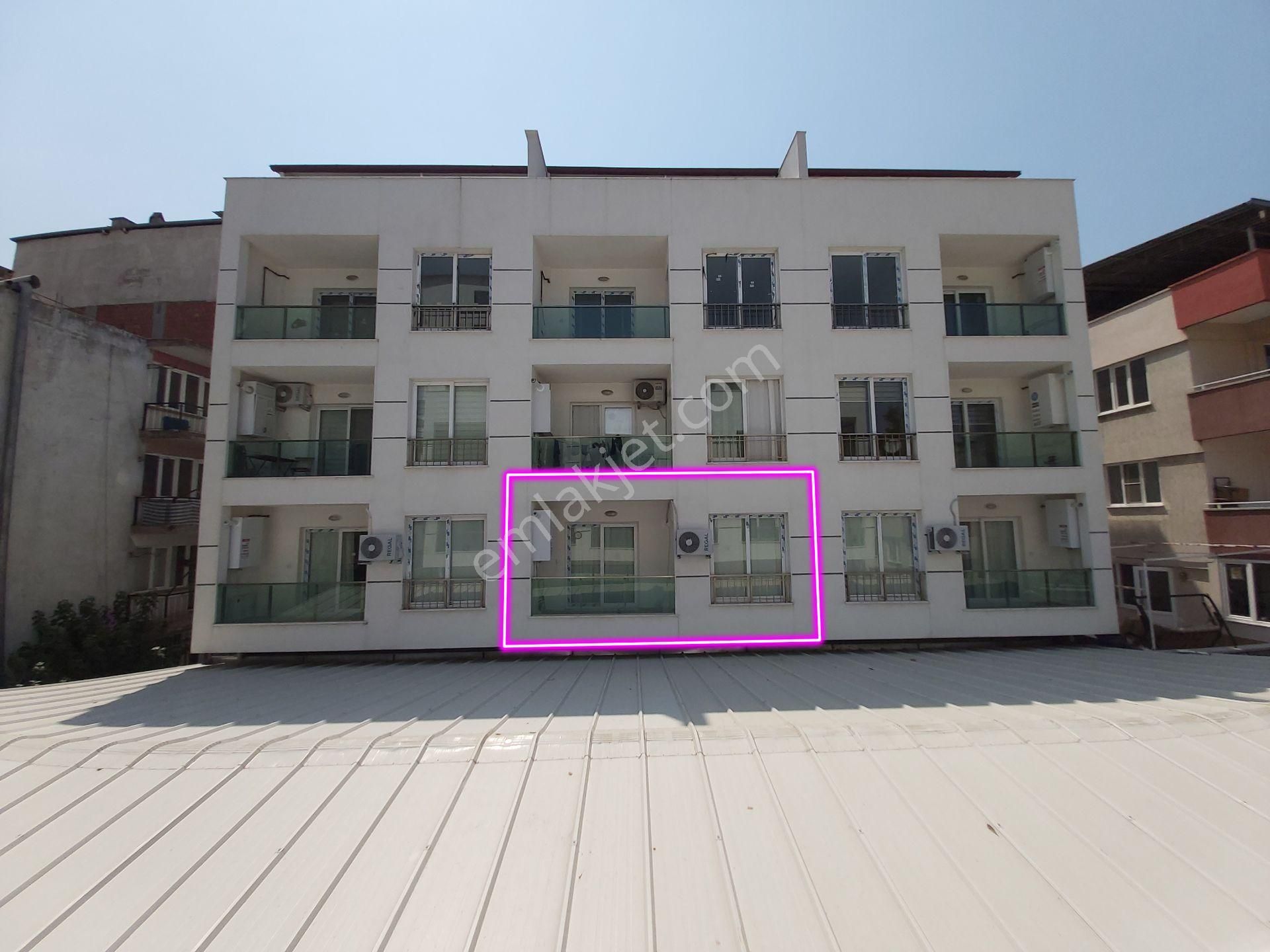 Çarşı Merkezde Doğalgazlı Eşyalı 1+1 Kiralık Geniş Daire - Görsel 22