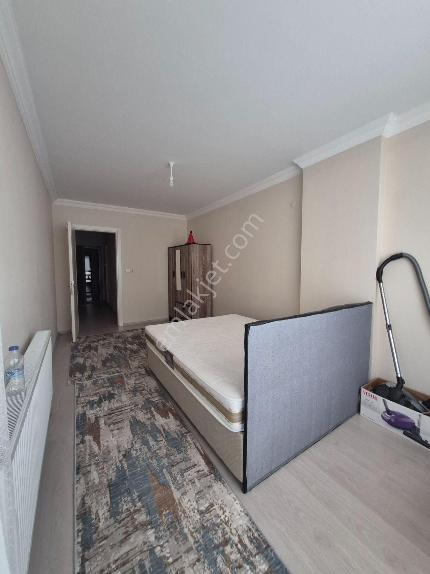 Çarşı Merkezde Doğalgazlı Eşyalı 1+1 Kiralık Geniş Daire - Görsel 17