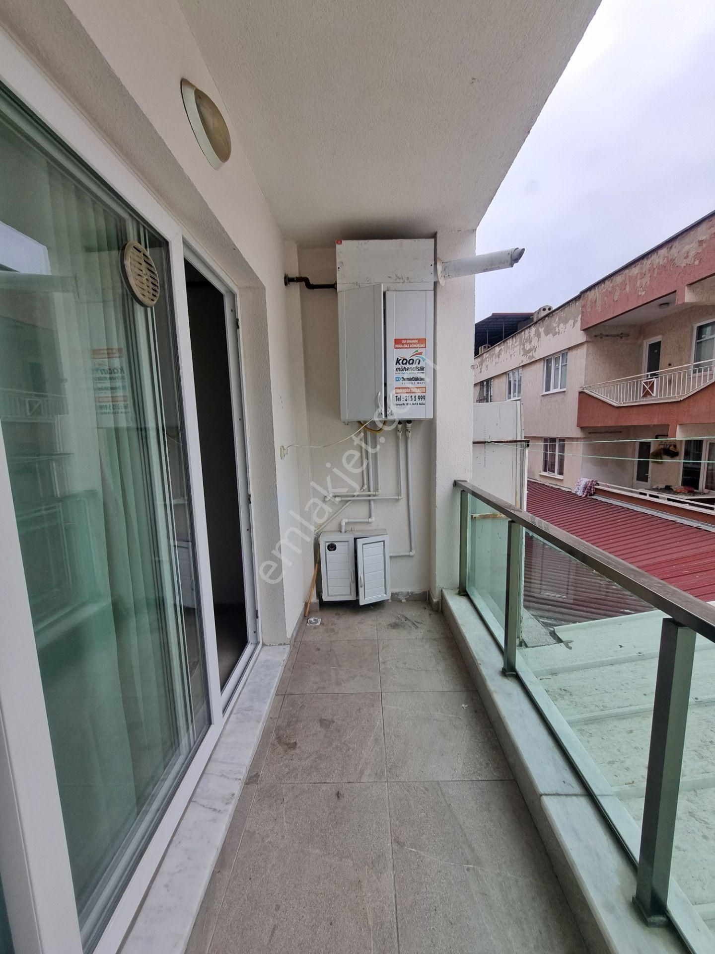 Çarşı Merkezde Doğalgazlı Eşyalı 1+1 Kiralık Geniş Daire - Görsel 15