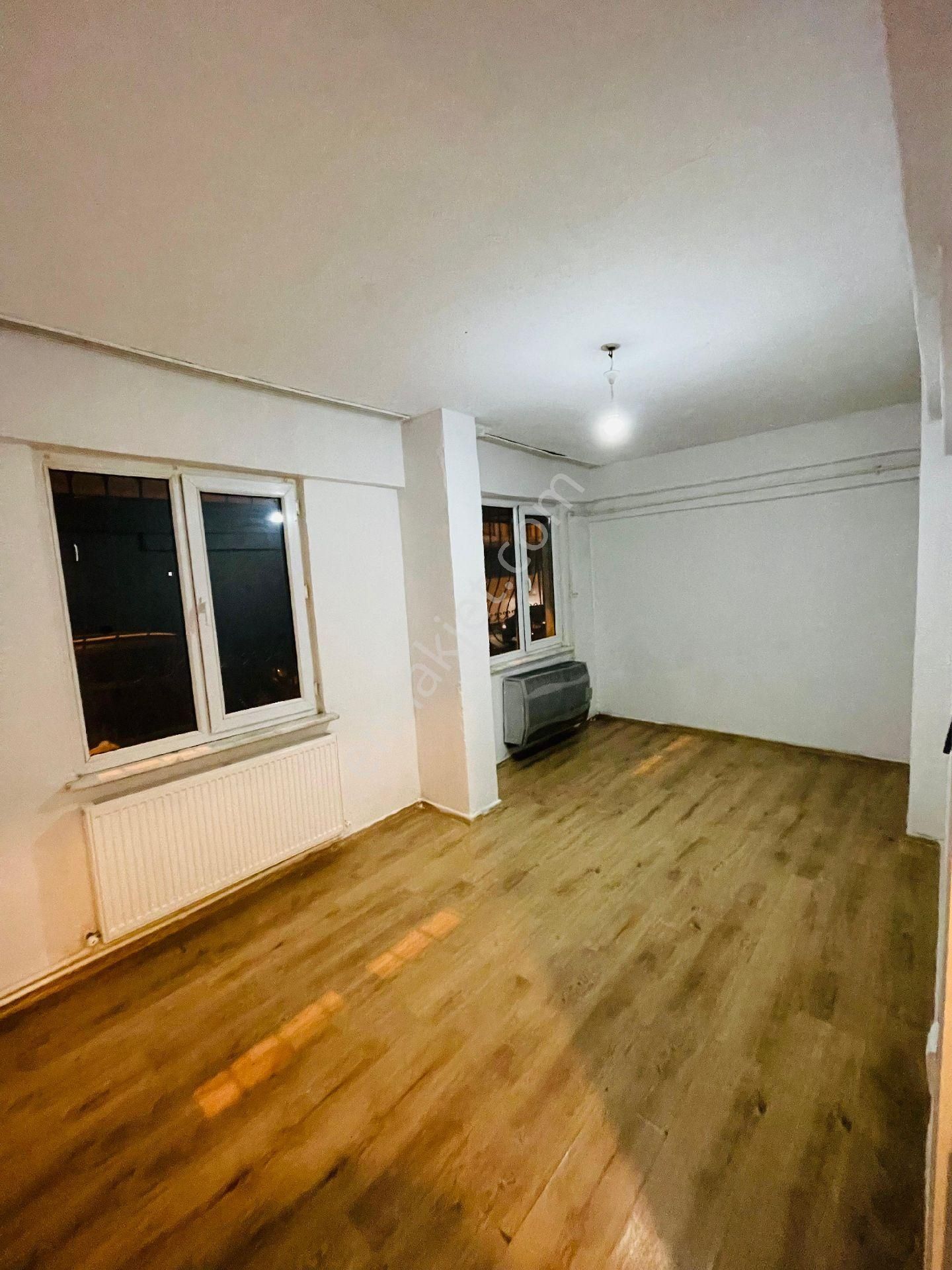 Arnavutköy Metroya Yakın Kiralık 2+1 Düz Giriş Kat Daire - Görsel 2