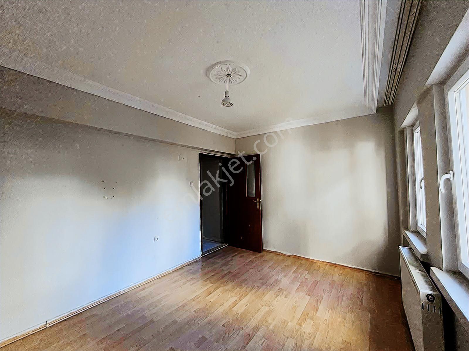 Yüce'den▓3+1 Sarayın Tam Merkezin'de 1.katta Fırsat Daire - Görsel 13