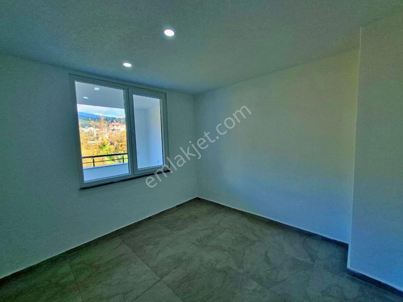 Uytundan Güre'de Doğayla İç İçe Bahçeli Satılık 3+1 Villa - Görsel 23