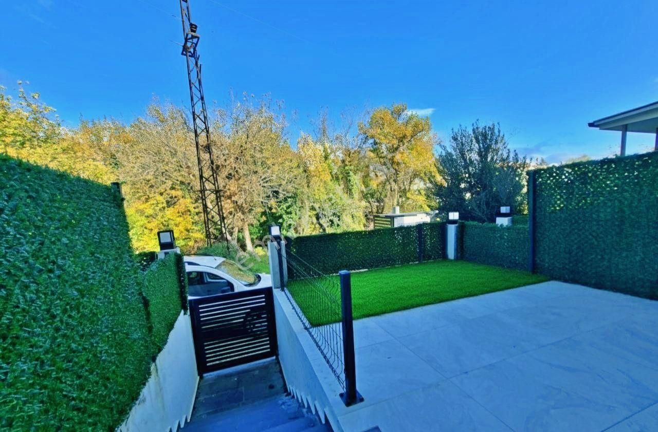 Uytundan Güre'de Doğayla İç İçe Bahçeli Satılık 3+1 Villa - Görsel 35