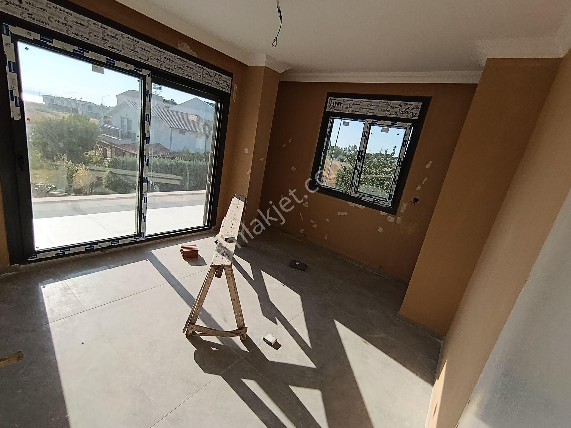 Taş Emlak'tan Altınovada 4+1 Sıfır Villa - Görsel 22