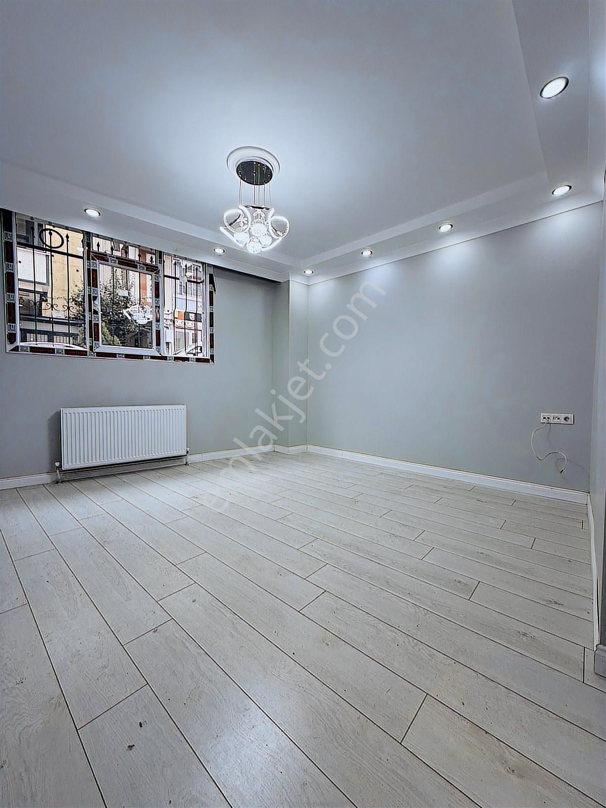 Metrobüse 3 Dakika Mesafede 0 Binada 1+1 Kiralık Daire - Görsel 8