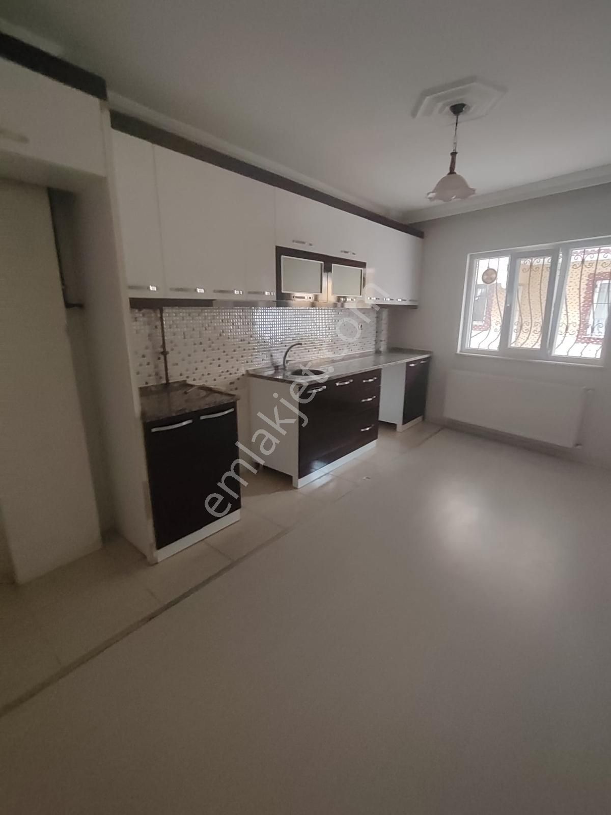 Kaan Emlaktan 15 Mayısta Yeni Binada 3+1 Satılık Daire