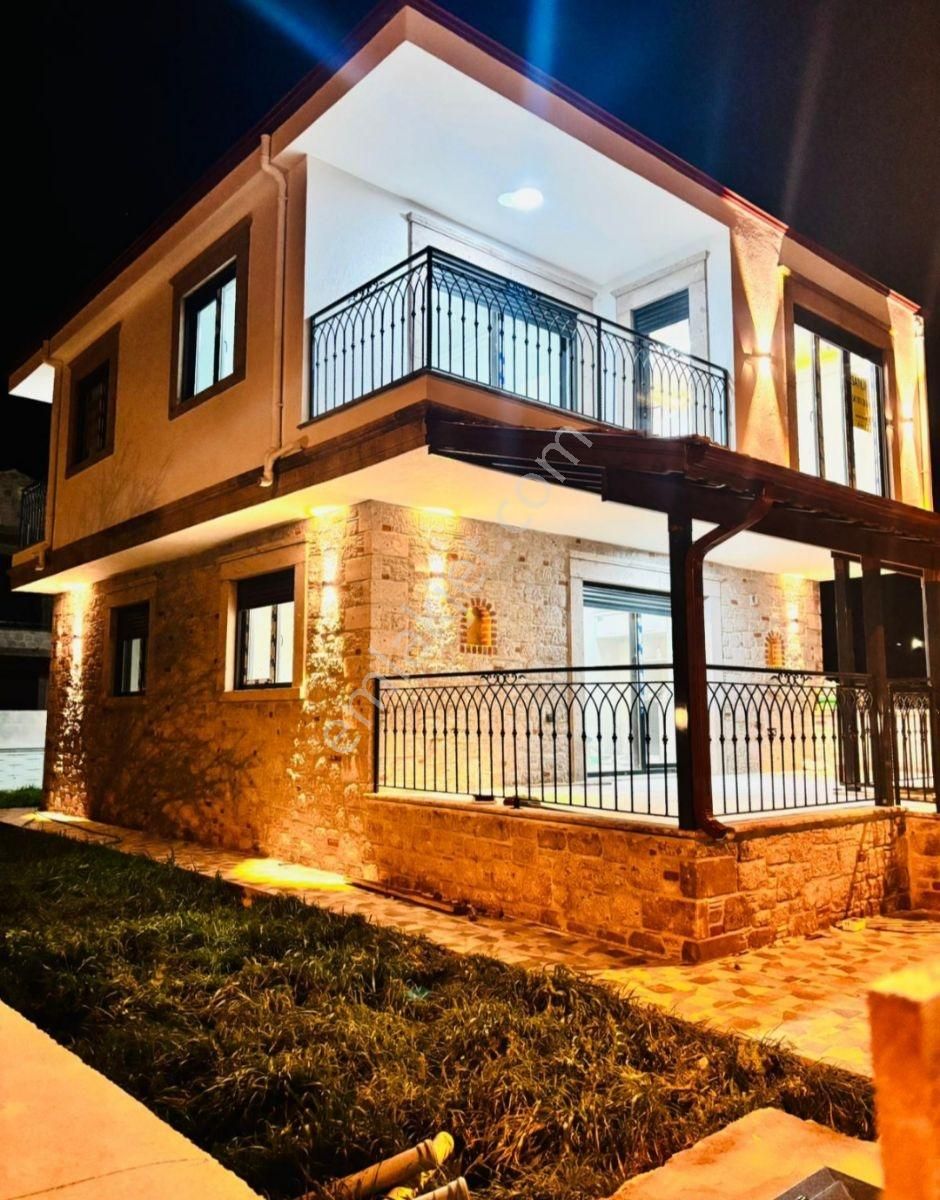 Taş Emlak'tan Taş Mimarili 4+1 Sıfır Villa - Görsel 2