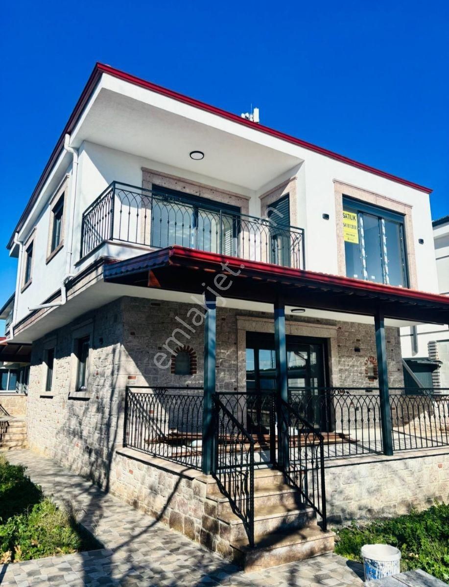 Taş Emlak'tan Taş Mimarili 4+1 Sıfır Villa - Görsel 12