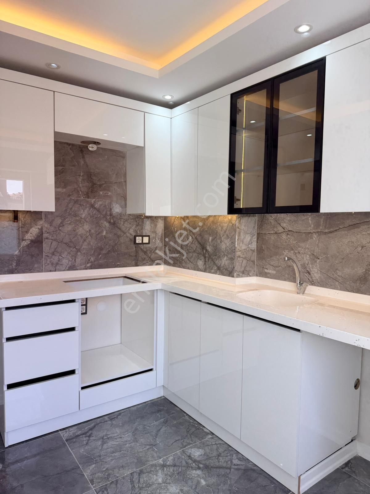🏡alaybey Mahallesi 🏡 ✅2+1 95m2 5 Katlının 5 Katı ❇️kapalı Mutfak Petek Kombili - Görsel 2