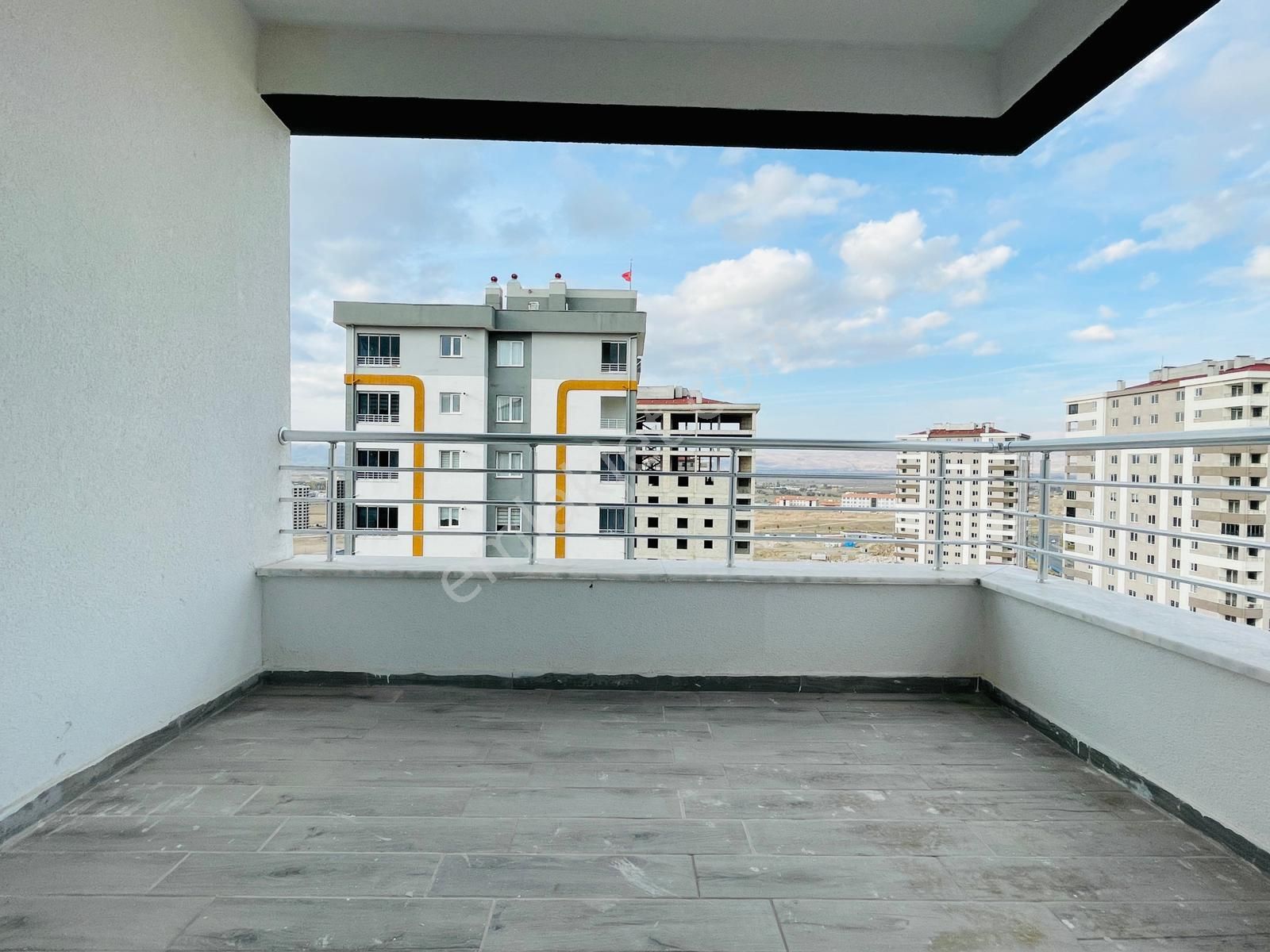 İldem'de 2+1 Sıfır Ayarında Hastane Projesi Yanı Lüks Daire - Görsel 4