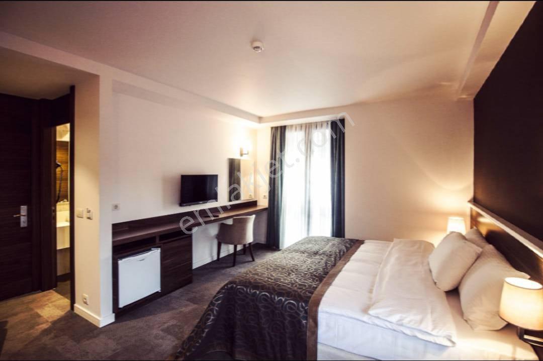 Şişli Köşe Konumda Ruhsatlı 40 Yıllık Faal 15 Odalı 7 Katlı Otel - Görsel 28